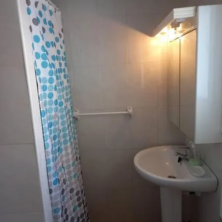 Nautilus Agradable A 5 Minutos A Pie De La Playa רוזס