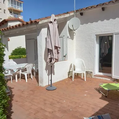 Holiday home Nautilus Agradable A 5 Minutos A Pie De La Playa Roses